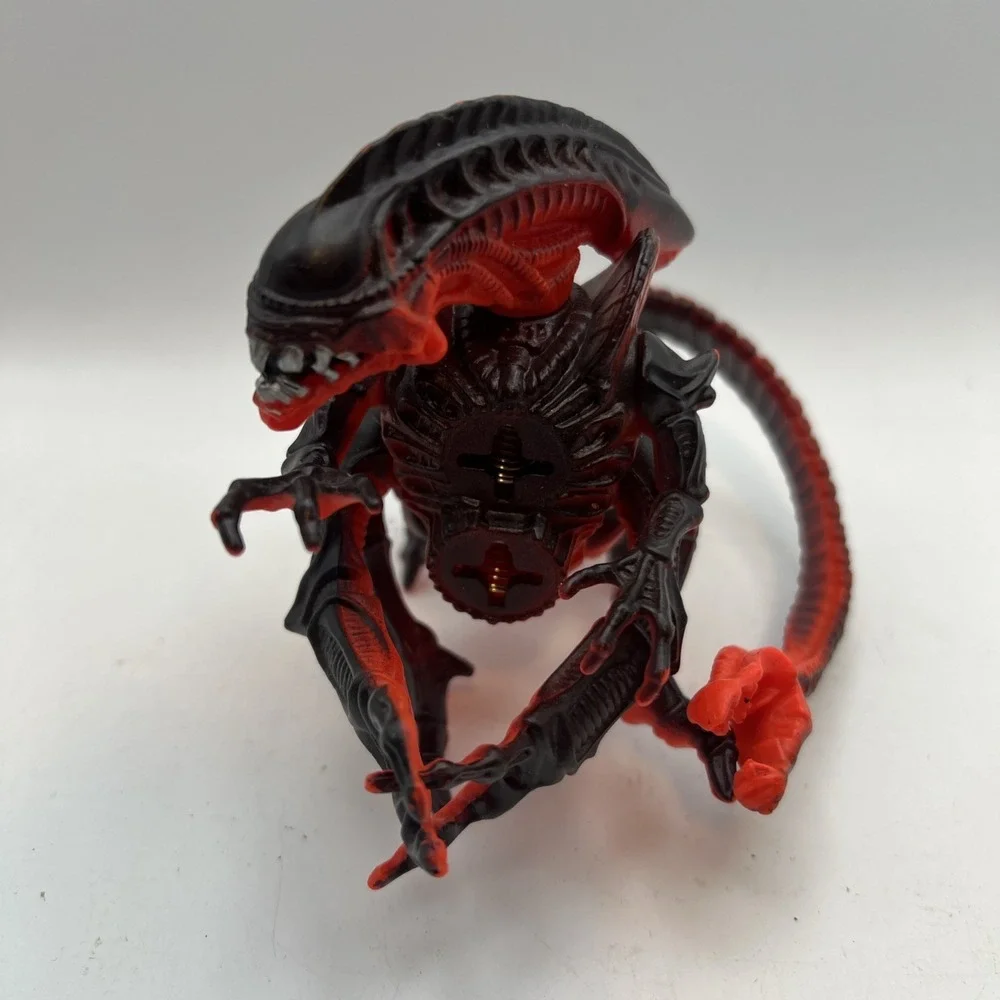 Alien Action Figures Set of 3 in Assorted Colors